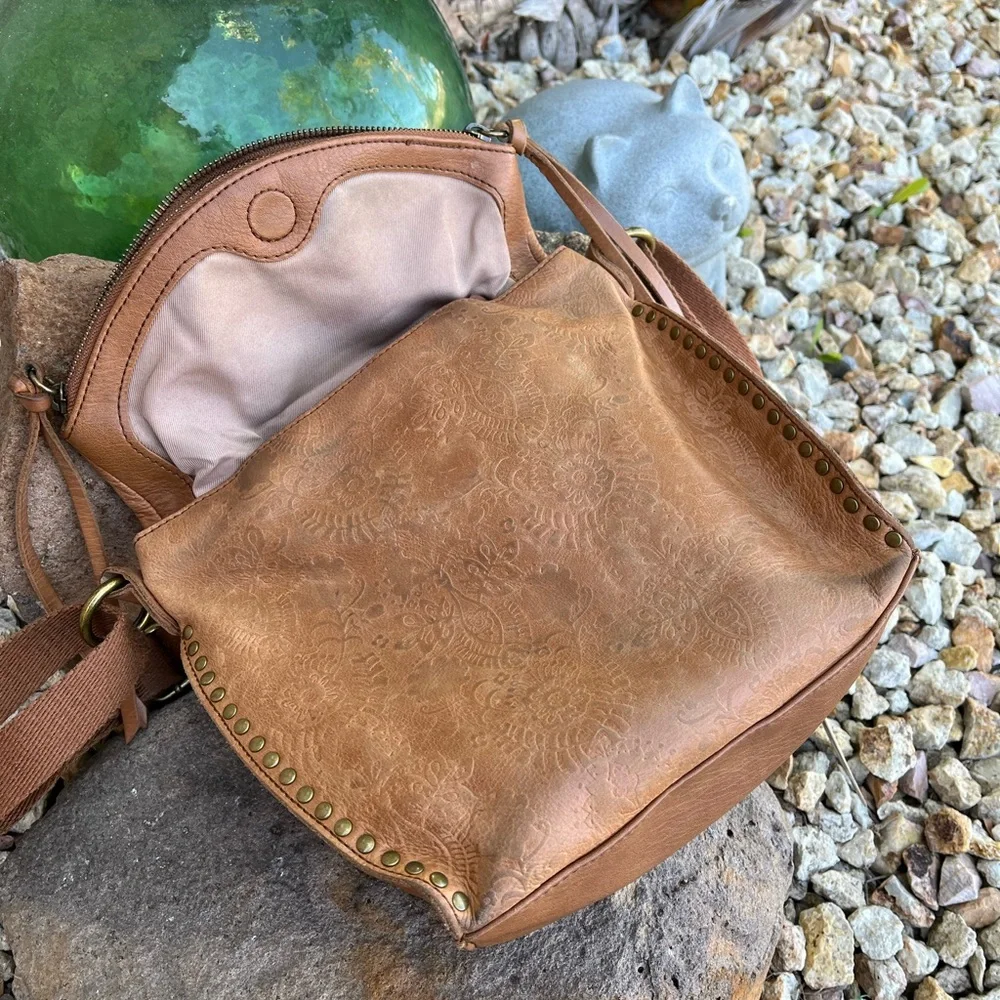 The Sak Leather Studded Tassel Purse Shoulder Bag Bohemian Boho Distressed Cute - Picture 7 of 13